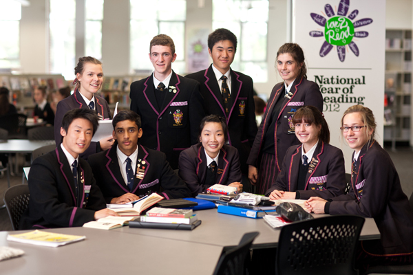 天津黑利伯瑞國際學校中學校服