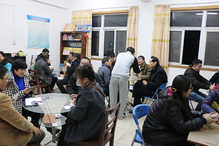 南昌航空大學(xué)科技學(xué)院舉行2015教職工撲克牌比賽