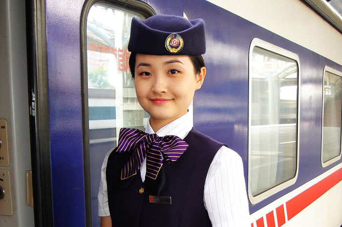 學(xué)高鐵乘務(wù)怎么樣
