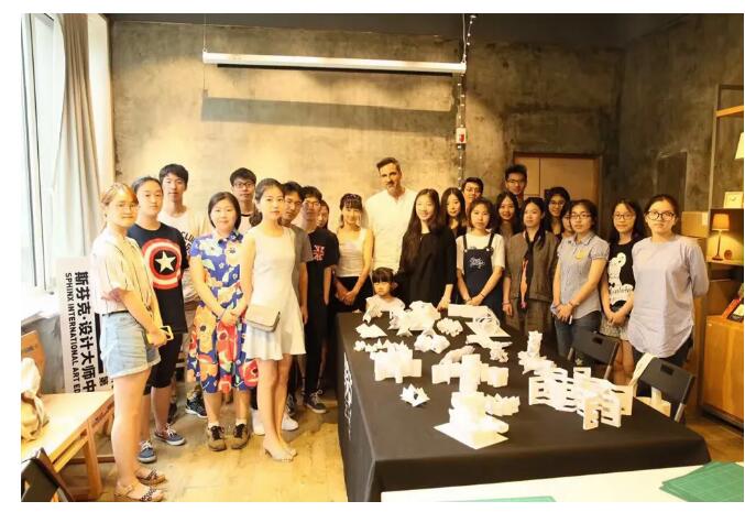 青苗國際雙語學(xué)校