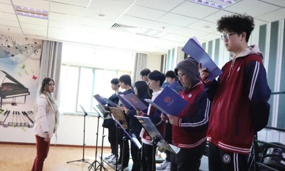 力邁中美國(guó)際學(xué)校