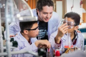 北京外國(guó)語(yǔ)大學(xué)附屬海南外國(guó)語(yǔ)學(xué)校