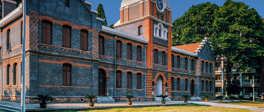 專科工業(yè)機(jī)器人技術(shù)專業(yè)哪個學(xué)校好?