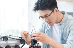 (li)Ϊ(d)ԇô(bo)]ČW(xu)У᣿