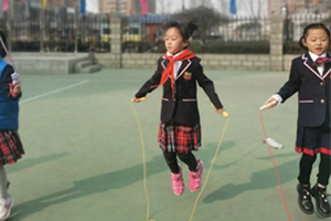 三河市燕郊劍橋學校跳繩比賽
