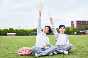 北京懷柔索蘭諾中學(xué)高中部寄宿嗎？寄宿條件如何？