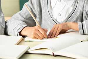 青苗學(xué)校普高辦學(xué)核心優(yōu)勢：立足新高考，升學(xué)雙通道