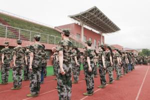 西安外國語大學國際學院2025級新生素質(zhì)拓展開營儀式