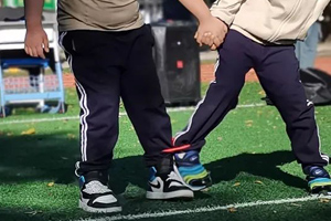 北京東方紅學(xué)校小學(xué)部舉辦秋季趣味運動會活動