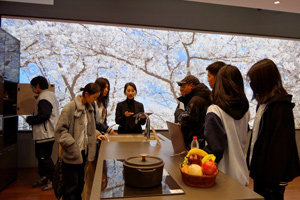 北京市實驗外國語學(xué)校開展社會實踐活動：行路天下，走進(jìn)科技文明發(fā)展