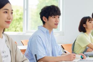 西南林業(yè)大學(xué)外國語學(xué)院專業(yè)有幾個(gè)？