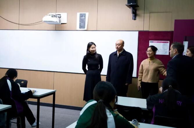 長(zhǎng)春師范大學(xué)代表團(tuán)到天津黑利伯瑞國(guó)際學(xué)校參觀交流3