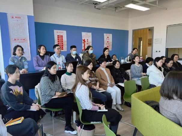 青苗學(xué)校菁早班