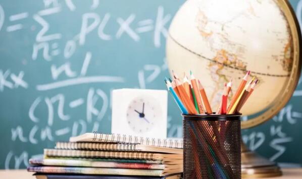 青苗學(xué)校數(shù)理探索營(yíng)