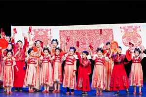 北京東方紅學校4位學生參加第十屆中國詩歌春晚