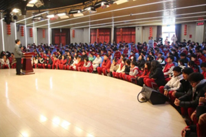 北京市豐臺區(qū)新北賦學校召開高一年級表彰大會暨“六選三”指導會