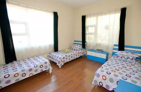 Q̽Уͨ݅^(q)˽ˌW(xu)У