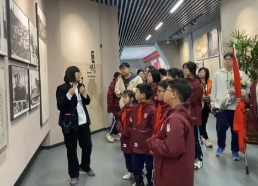 北京東方紅學校舉辦“傳承愛國精神，點燃青春夢想”參觀詹天佑紀念館活動