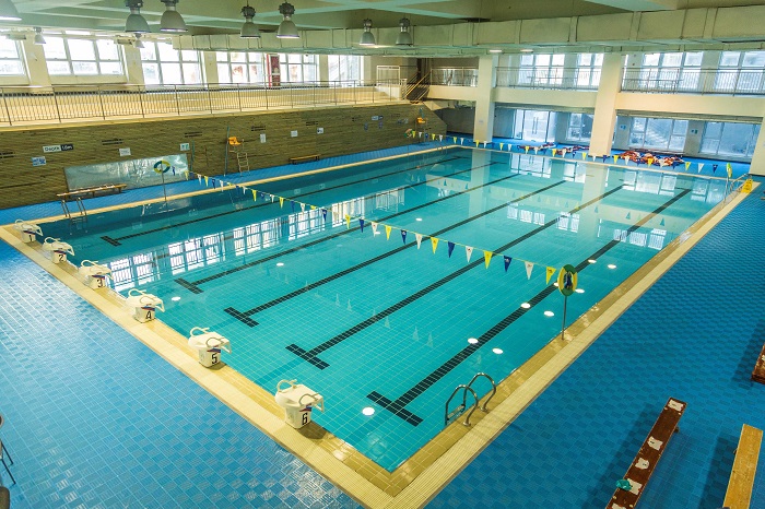 10.13-何各莊校區(qū)游泳館.jpg