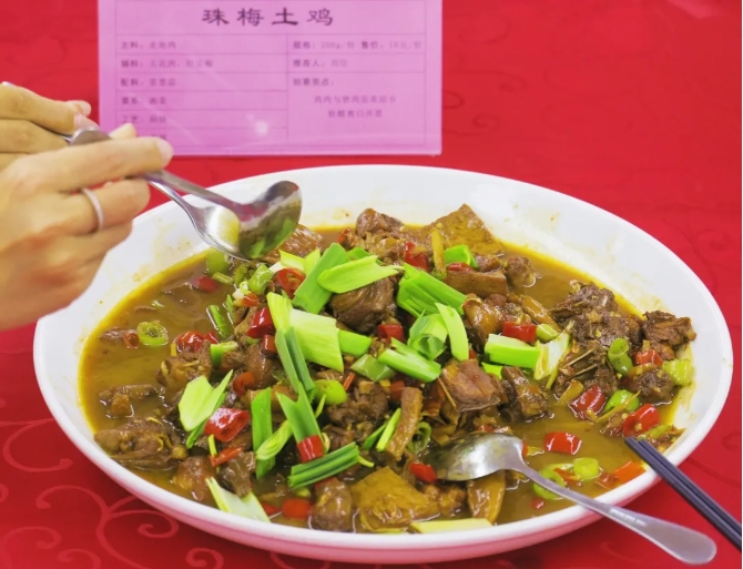 北外同文外國語學(xué)校食堂新品