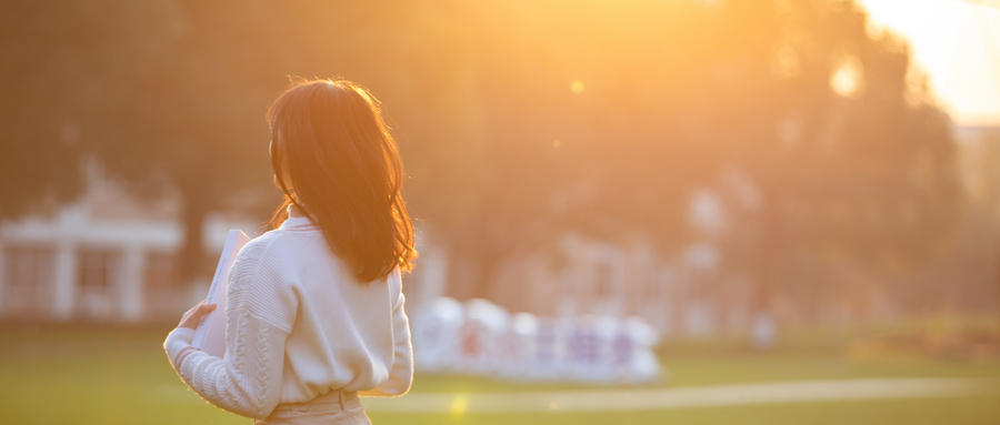 從事動(dòng)漫類工作上什么學(xué)校比較好?