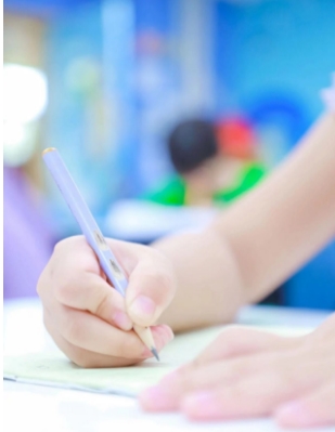 新府學(xué)一年級(jí)課堂