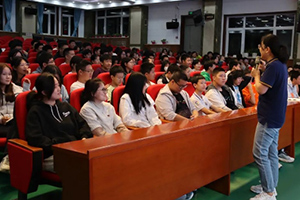 北京懷柔索蘭諾中學(xué)開展英語學(xué)科學(xué)法指導(dǎo)系列講座！