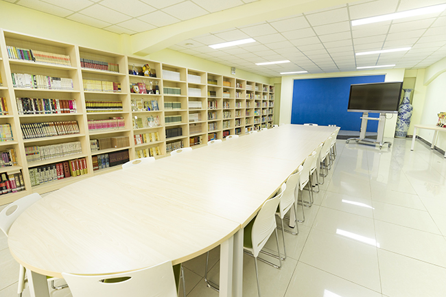 忠德學(xué)校閱覽室