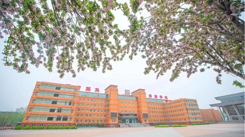 天津英華實驗學(xué)校