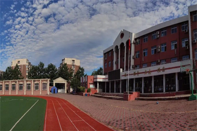 北京海淀崛起實(shí)驗(yàn)學(xué)校