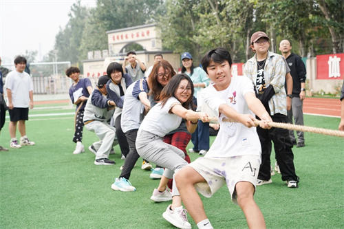 北京東方紅學(xué)校明德學(xué)院運(yùn)動(dòng)會(huì)