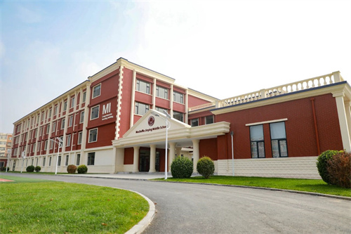 天津津英中學(xué)已正式更名為美達(dá)菲津英中學(xué)