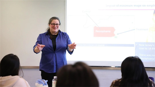 2025年北京外國語大學(xué)國際課程中心招生簡章