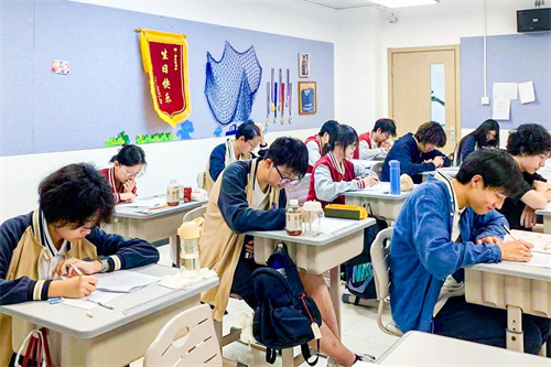 新府學(xué)高中部日本語成績