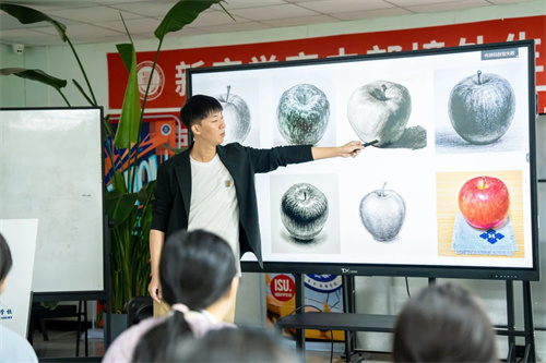 新府學(xué)高中部