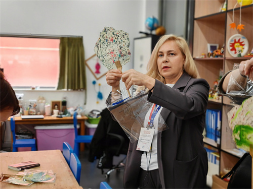 俄羅斯公立學(xué)校來樹人學(xué)校訪問