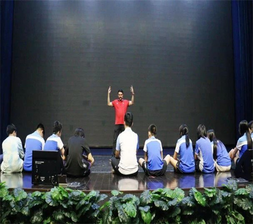 未來領(lǐng)導(dǎo)力學(xué)校中學(xué)部冬令營