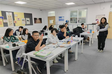 北京東方紅學(xué)校