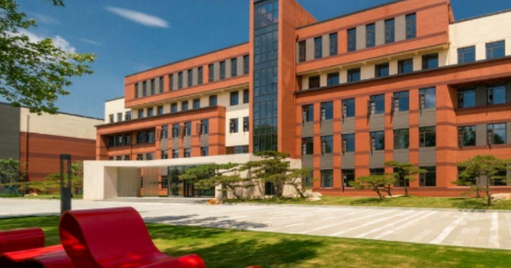 張家口緯綸綜合學(xué)校