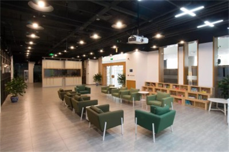 北京市新英才學校