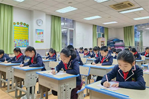 三河市燕橋?qū)W校小學(xué)開展英語書寫比賽活動(dòng)！