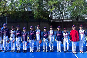 北京市忠德學(xué)校學(xué)子參加棒球比賽榮獲佳績(jī)：激情棒球，展現(xiàn)少年風(fēng)采