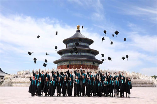 青苗學(xué)校閃耀中華國(guó)際文憑學(xué)校協(xié)會(huì)