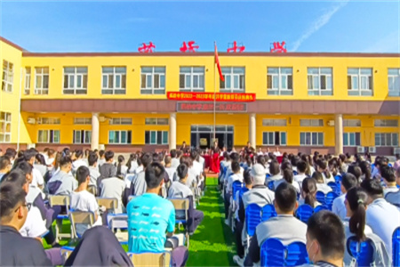 三河市燕橋?qū)W校