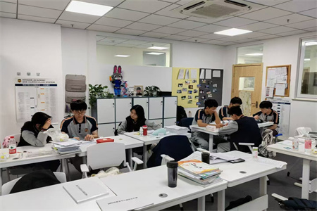 北京東方紅學(xué)校