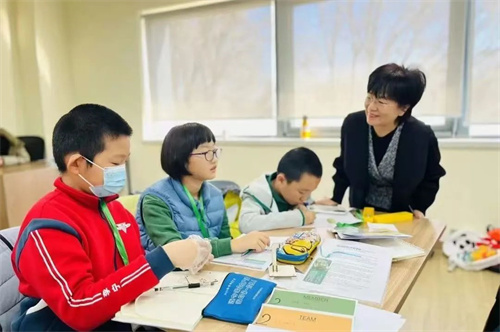 青苗菁早數(shù)理探索營