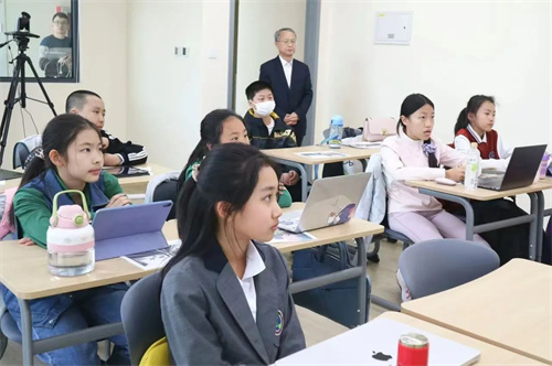 青苗菁早數(shù)理探索營