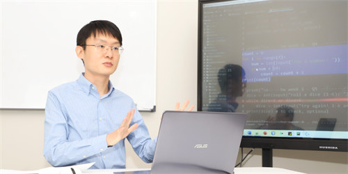 六力學(xué)校維多利亞預(yù)備課程中心校園開放日