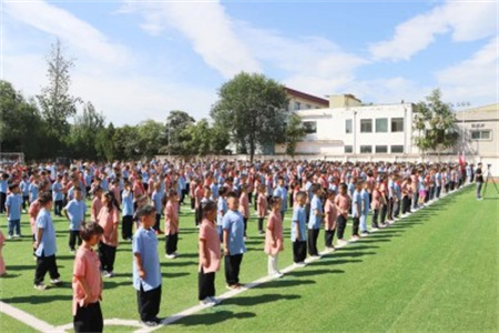 北京匯賢學(xué)子在“未來精英”語文閱讀和英語“未來外交官”、“金太陽杯”配音比賽中獲獎！