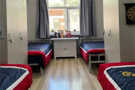 北京中加學(xué)校